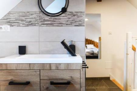 Gite Bonheur Et Charme Spa-Sauna Forfait 2H Inclus キンツアイム エクステリア 写真