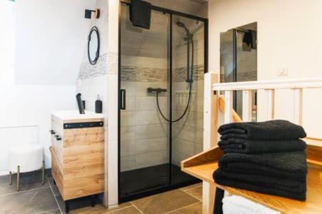 Gite Bonheur Et Charme Spa-Sauna Forfait 2H Inclus キンツアイム エクステリア 写真
